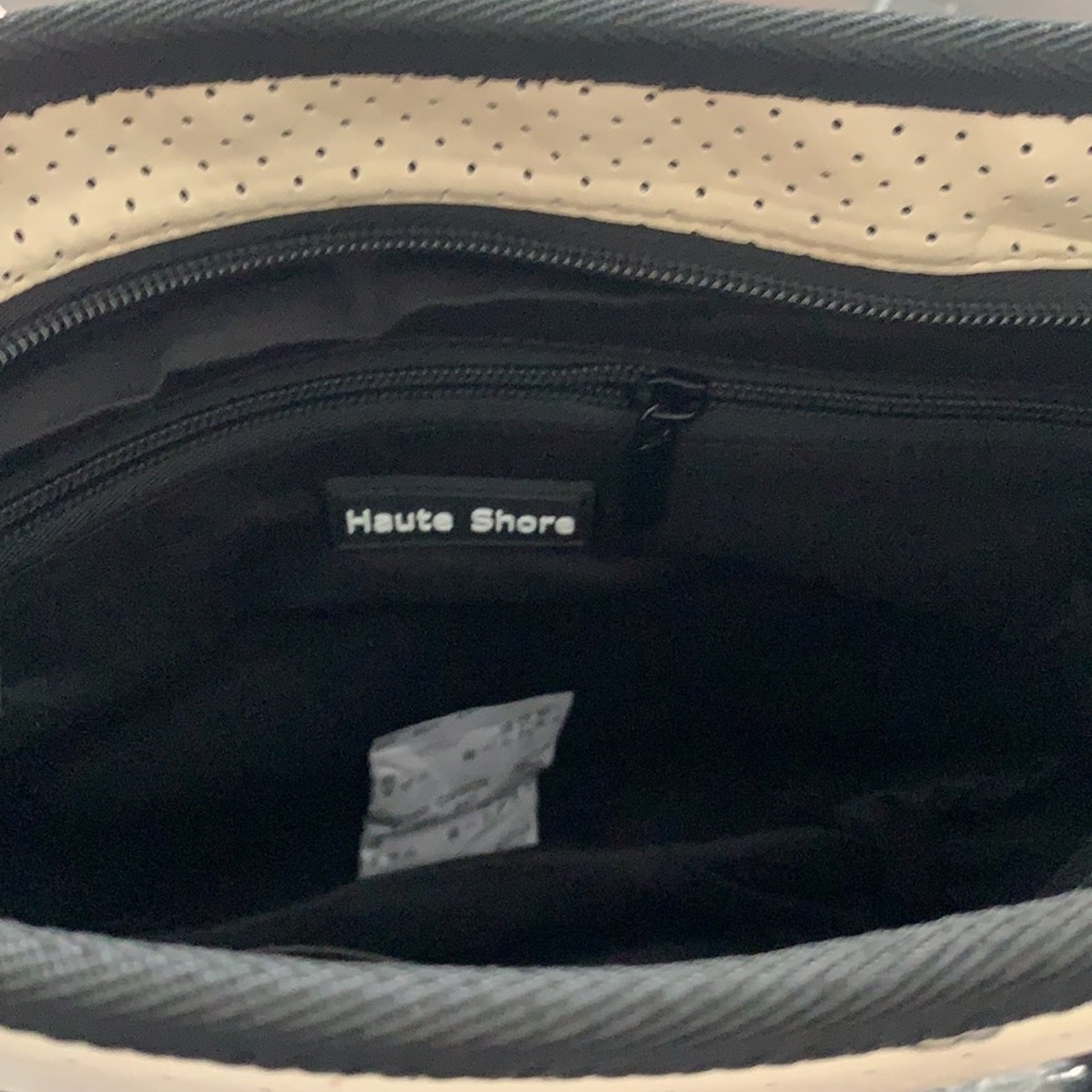 Haute Shore Crossbody Bag - Picture 6 of 9